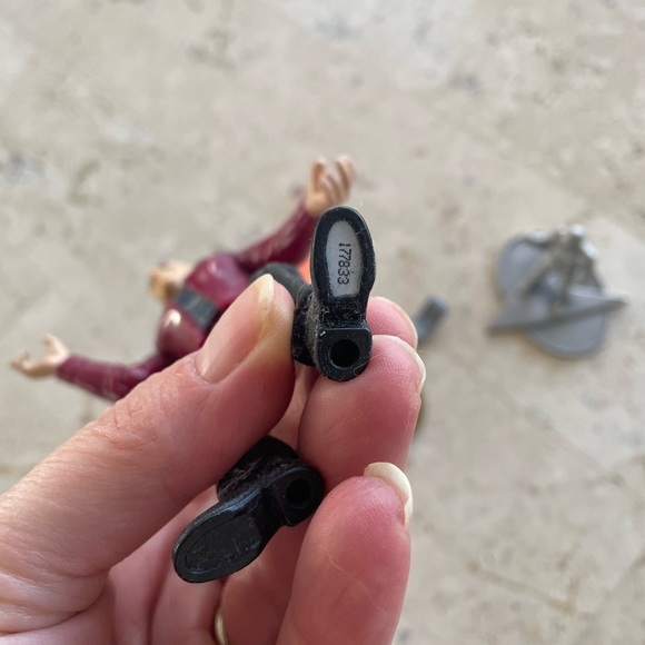 Captain Picard Star Trek Action Figure & Pewter Figurine - Picture 4 of 7